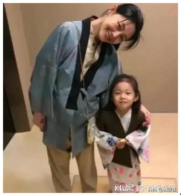 娱乐圈吃瓜最新小鲜肉,颜值与实力并存，成为新一代焦点